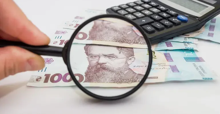 Надбавка за вислугу років для залізничників: умови та розрахунок