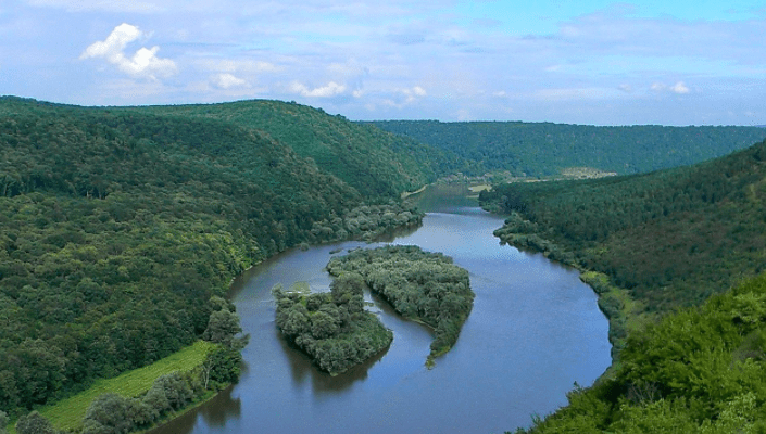 Найцікавіші місця Івано-Франківської області: що варто відвідати Найцікавіші місця Івано-Франківської області: що варто відвідати