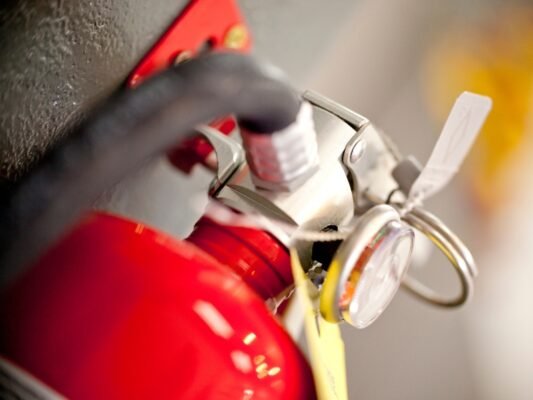 Оптимальний термін використання та зберігання вогнегасників: все, що потрібно знати