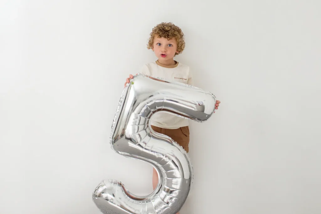 Привітати хлопчика з Днем Народження 5 років: своїми словами, у ...