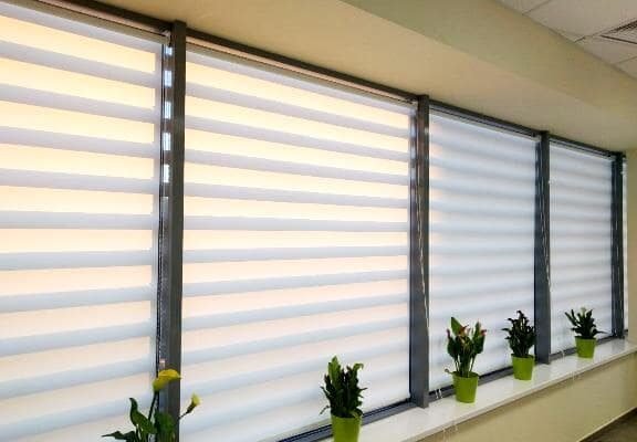 Ролети День-Ніч від Виробника: Ефективне Рішення для Вашого Дому Ролети День-Ніч від Виробника: Ефективне Рішення для Вашого Дому