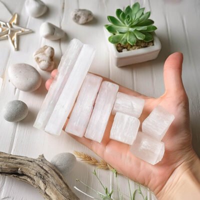 Селеніт: магічні властивості та їх вплив на ваше життя