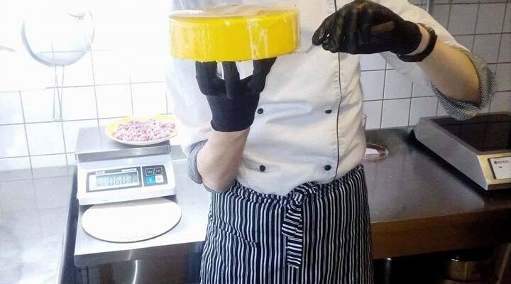 Що необхідно здавати на кондитера: перелік іспитів та навичок для вступу