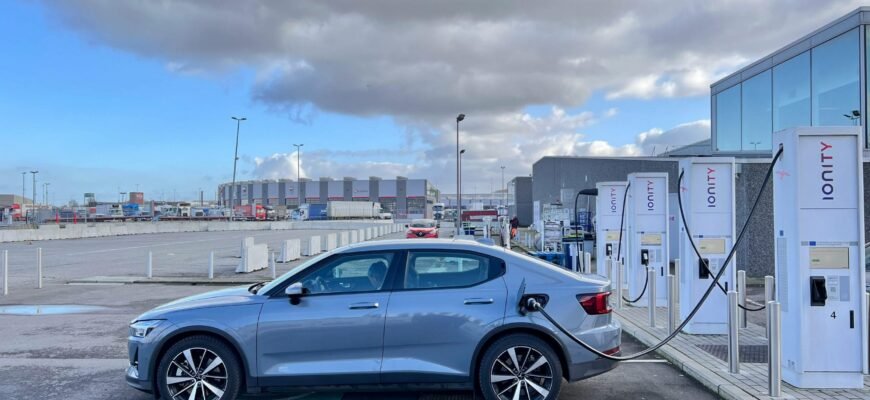 Скільки кіловат потрібно для ефективної зарядки електромобіля?