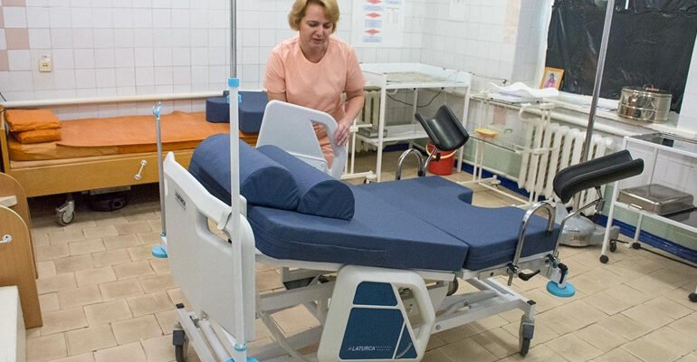 Скільки пелюшок взяти в пологовий будинок: поради для молодих мам