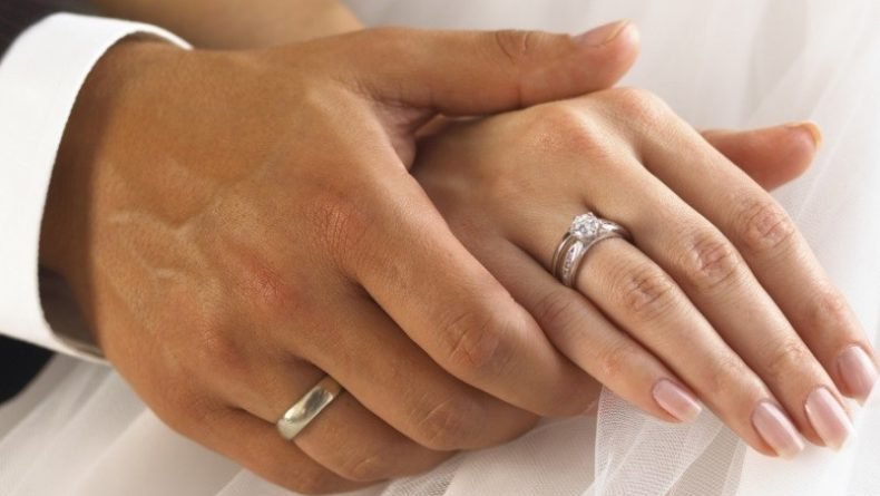 Всі річниці весілля від 0 до 100: подарунки, які заведено дарувати