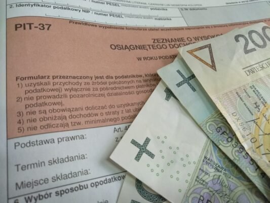 Термін подання декларації з податку на прибуток 2026 року в Україні