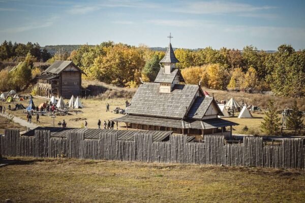 ТОП-10 цікавих місць Київської області для незабутніх подорожей