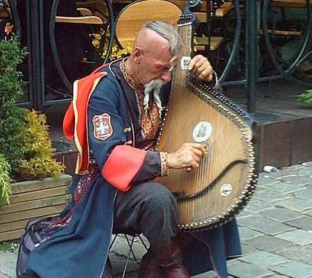 Три дивовижні факти про бандуру: історія, звучання, майстри