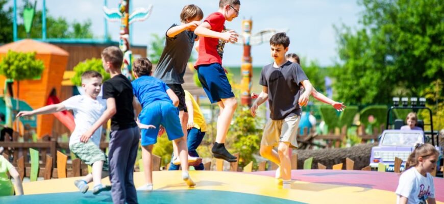 Цікаві екскурсії для дітей: найкращі маршрути для юних дослідників Цікаві екскурсії для дітей: найкращі маршрути для юних дослідників