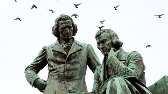 Цікаві факти про братів Грімм: невідома сторона казкарів