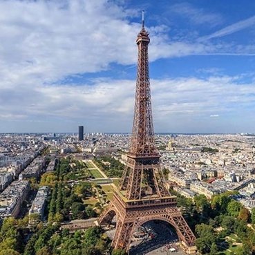 Цікаві факти про Ейфелеву вежу: невідомі сторони відомої пам’ятки