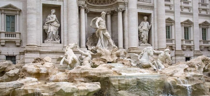 Цікаві факти про фонтан Треві: історія, легенди та сучасність Цікаві факти про фонтан Треві: історія, легенди та сучасність