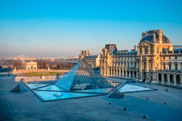 Цікаві факти про Лувр: історія, мистецтво та архітектура музею