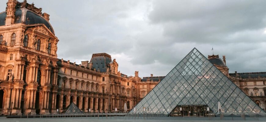Цікаві факти про Лувр: Від історії до сучасних таємниць музею Цікаві факти про Лувр: Від історії до сучасних таємниць музею