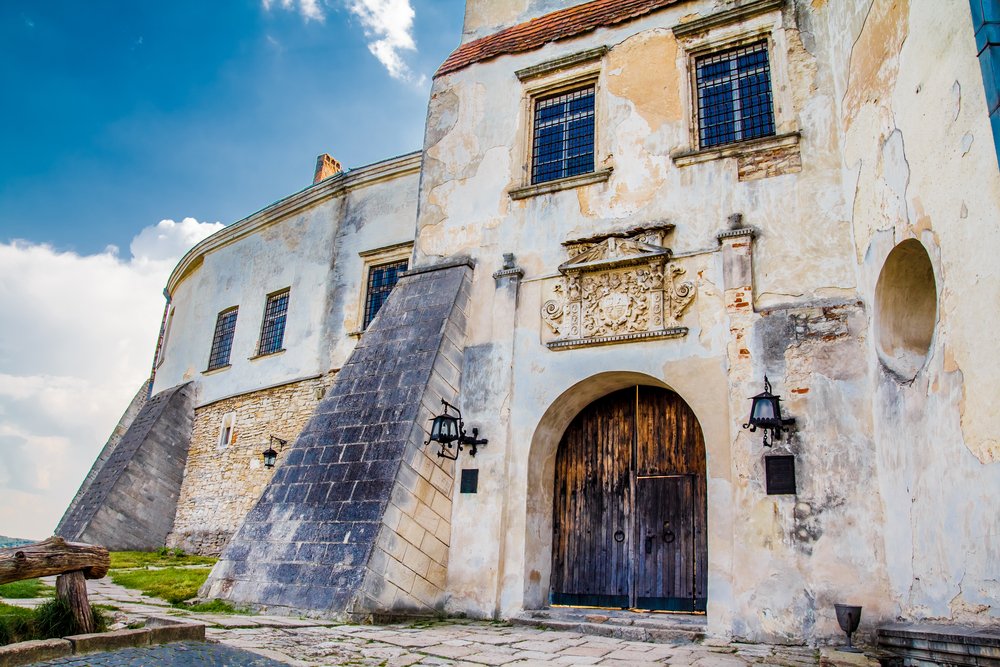 Олеський замок: найстаріший замок України