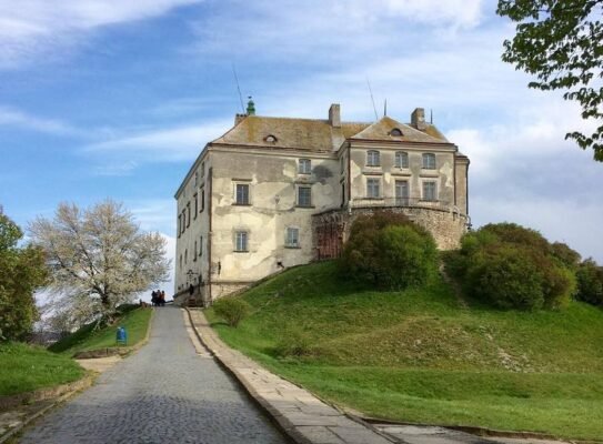 Цікаві факти про Олеський замок: історія, легенди та архітектура