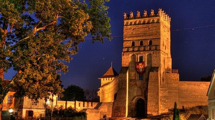 Цікаві факти про замок Любарта: історія, таємниці і легенди Волині Цікаві факти про замок Любарта: історія, таємниці і легенди Волині