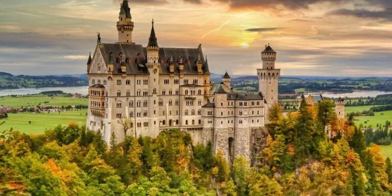 Цікаві факти про замок Нойшванштайн: історія, міфи та реальність