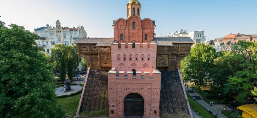 Цікаві факти про Золоті ворота: історія, архітектура та легенди