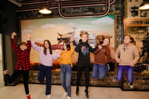 Цікаві ігри для підлітків у приміщенні: ТОП кращих розваг вдома