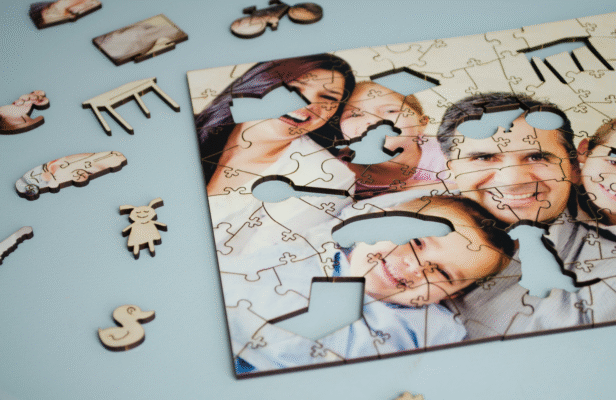 Цікаві подарунки для дівчат: найкращі ідеї на будь-який смак і бюджет