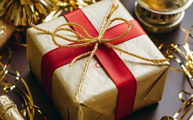 Цікаві подарунки на Новий рік: ідеї для незабутніх вражень 2024