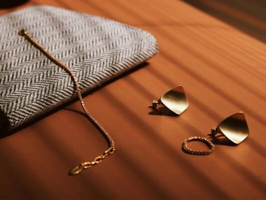 Цікаві прикраси: нові тренди та унікальні дизайнерські рішення