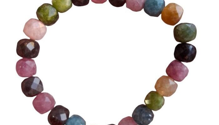 Турмалін: магічні властивості каменю та його вплив на енергію