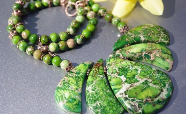 Варисцит: Властивості Каменю та Його Вплив на Добробут і Гармонію