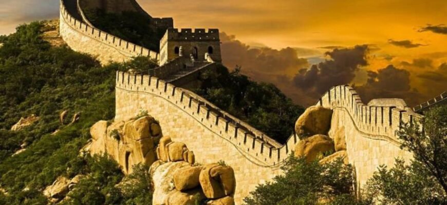 Велика Китайська стіна: неймовірні факти та цікаві історії Велика Китайська стіна: неймовірні факти та цікаві історії