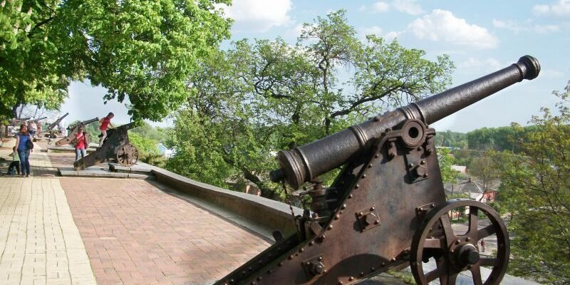 Відкрийте для себе найцікавіші місця Чернігова: кращі локації міста Відкрийте для себе найцікавіші місця Чернігова: кращі локації міста