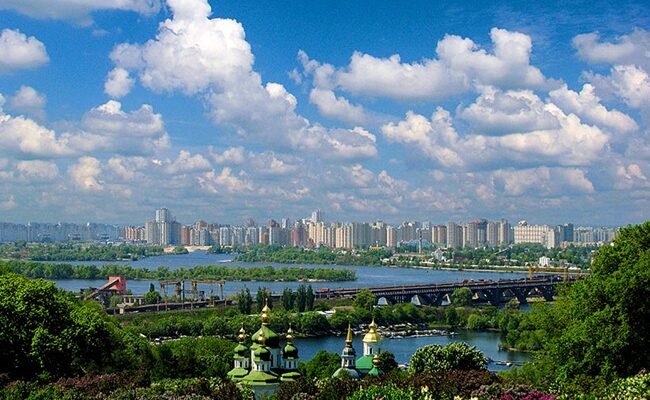 Відкрийте для себе найцікавіші місця Києва 2024: гайди та поради