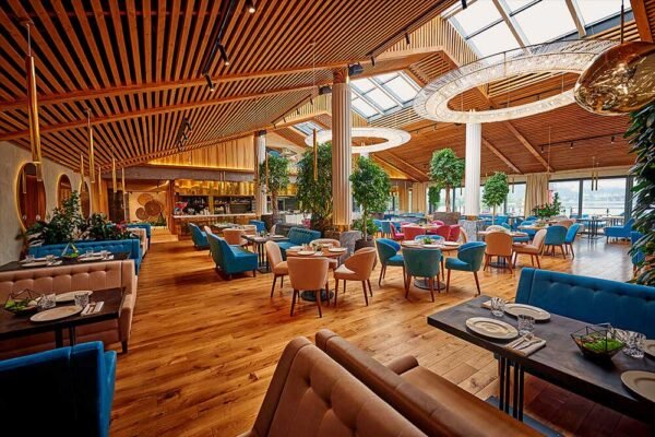 Відкрийте для себе незвичайні заклади та ресторани на лівому березі Києва