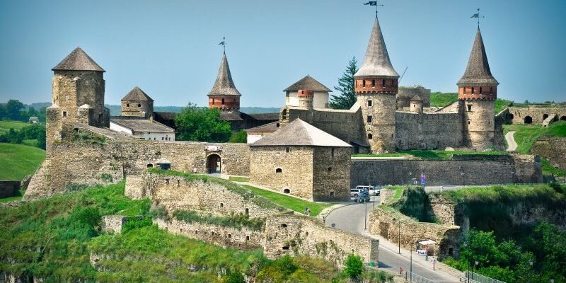 Відкрийте для себе цікаві місця Кам’янця-Подільського: екскурсії та поради