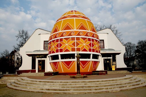 Відкрийте таємниці Коломиї: найцікавіші місця для відвідування Відкрийте таємниці Коломиї: найцікавіші місця для відвідування