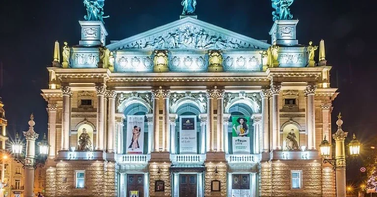 Відкрийте таємниці Львівського оперного театру: цікаві факти та історії Відкрийте таємниці Львівського оперного театру: цікаві факти та історії