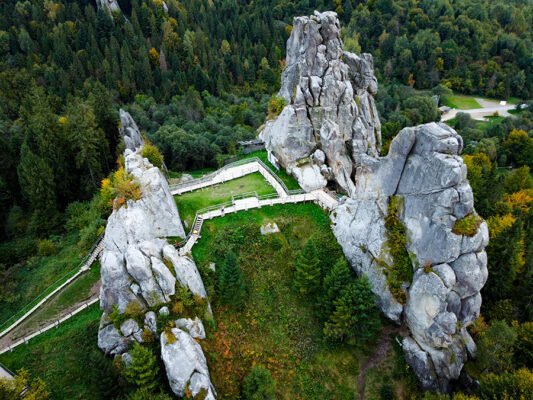 Відкрийте загадкову Тустань: найцікавіші факти і легенди крепості