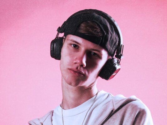 Вік співака Голубенка: Скільки років артисту насправді?