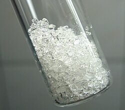 Властивості фенолу: хімічні характеристики та застосування у промисловості