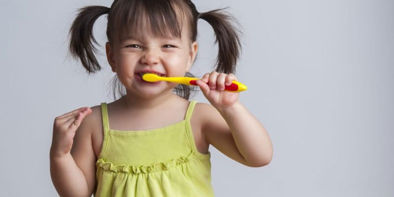 Як довго та часто слід чистити зуби для оптимальної гігієни ротової порожнини?