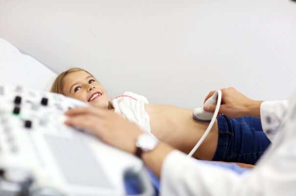 З якого віку можна відвідувати гінеколога без супроводу батьків?