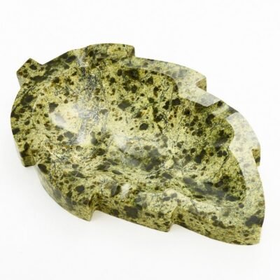 Змійовик: магічні та лікувальні властивості каменю для вашого здоров’я