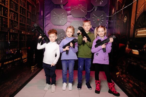 День народження у Києві: Лазертаг і Квести в Центрі Factoria День народження у Києві: Лазертаг і Квести в Центрі Factoria