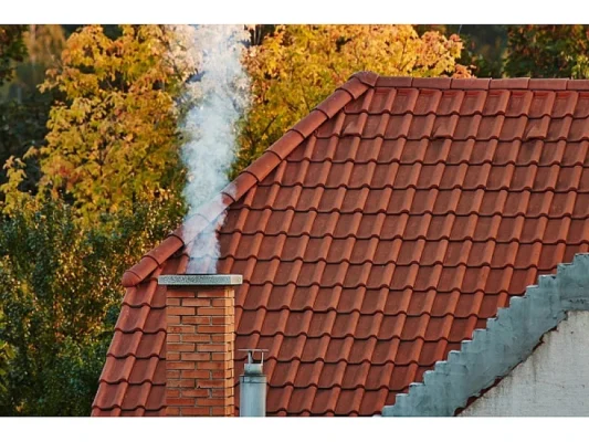 Ефективна чистка комина від сажі: поради для безпечного дому