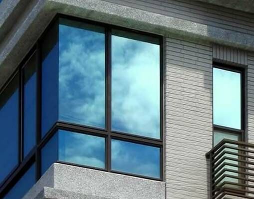 Купити сонцезахисну плівку на вікна в Україні на метри