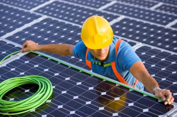 Ефективні методи захисту сонячних панелей від небезпеки блискавок