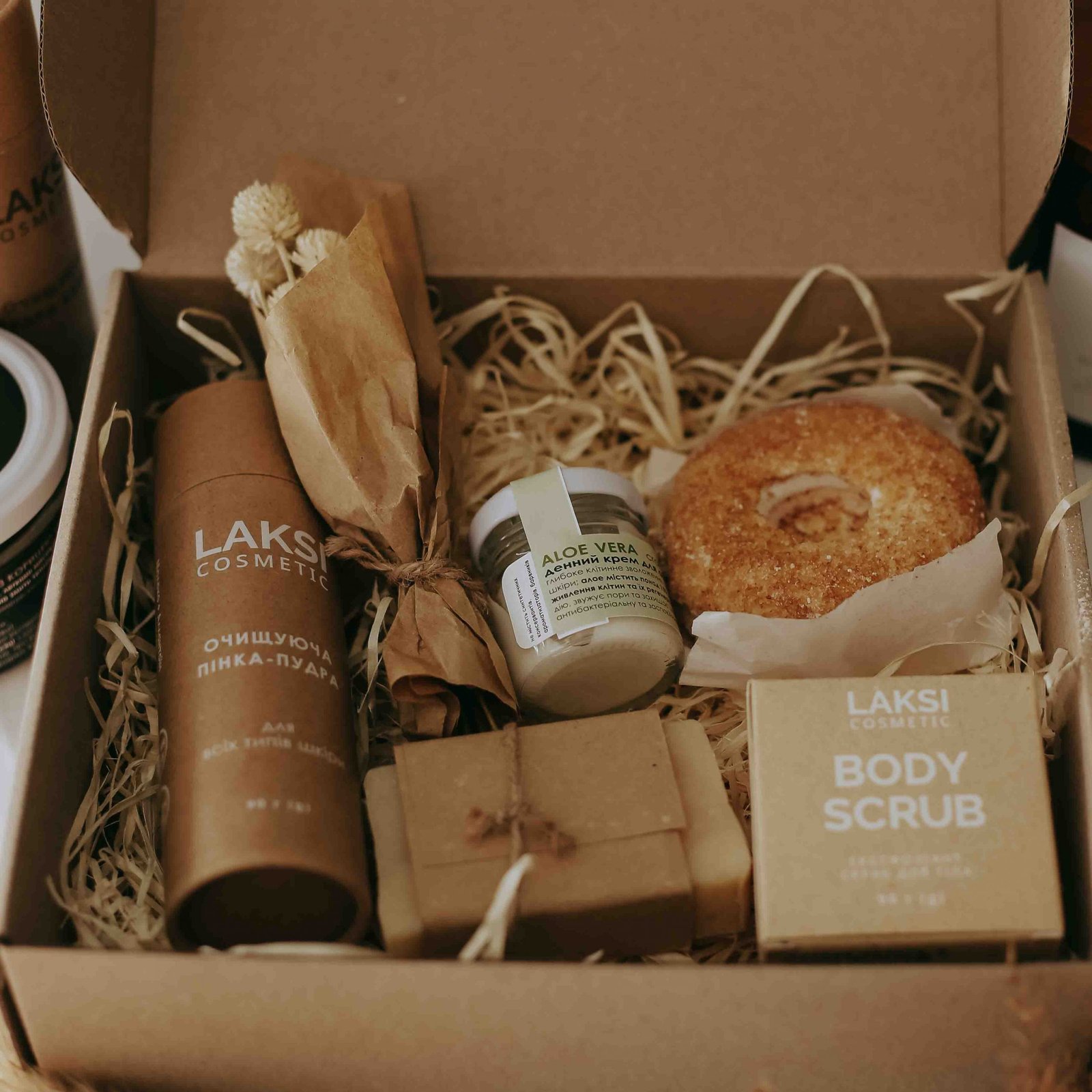 Подарунок вчителю на Новий рік 2021 - що подарувати, ідеї — online.ua