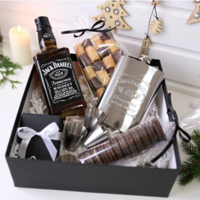 Подарунки для чоловіка на день народження: кращі ідеї для вибору