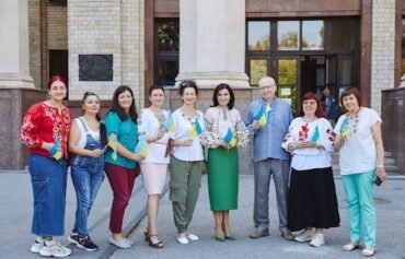 Премудрість керівництва: як колектив висловлює подяку своєму лідеру Премудрість керівництва: як колектив висловлює подяку своєму лідеру